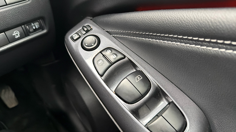 Nissan Juke 1.0 DiG-T 114 Tekna 5dr DCT Petrol Hatchback